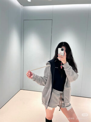 MIUMIU 미우미우 자캣 5060969