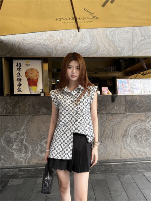 LOUIS VUITTON 루이비통 반팔셔츠 5061195
