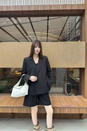 LOEWE 로에베 자캣 5071938