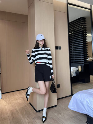THOM BROWNE 톰 브라운 투피스 5071431