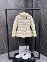 MONCLER 몽클레어 패딩 509A3054
