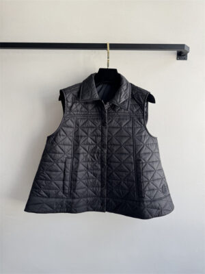 MONCLER 몽클레어 조끼 51208018