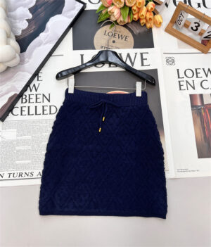 LOUIS VUITTON 루이비통 치마 251215054