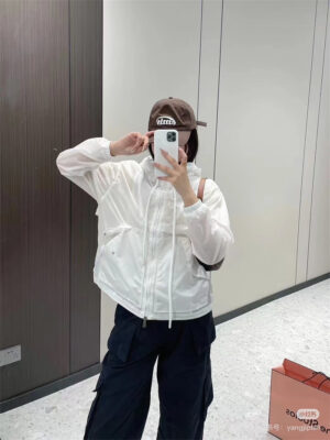 MONCLER 몽클레어 자캣 60320075