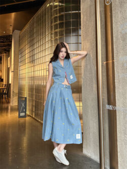 THOM BROWNE 톰 브라운 투피스 60311097