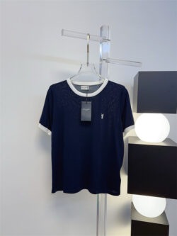 YVES SAINT LAURENT 입생로랑 반팔T 60424077