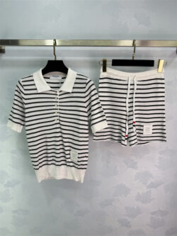 THOM BROWNE 톰 브라운 투피스 60515292