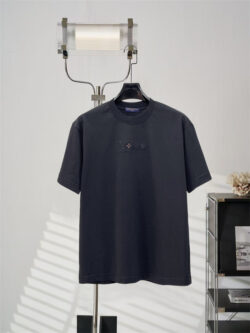LOUIS VUITTON 루이비통 반팔T 60724063