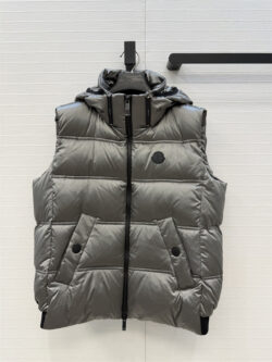 MONCLER 몽클레어 패딩조끼 60831077