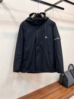 ARC'TERYX 아크테릭스 자캣 60828083