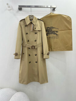 BURBERRY 버버리 코트 60819086