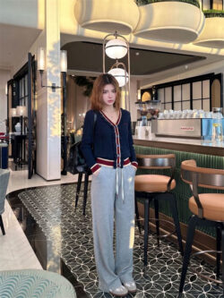 MIUMIU 미우미우 가디건 60907100