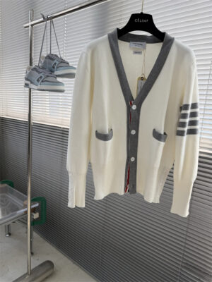 THOM BROWNE 톰 브라운 가디건 60918052