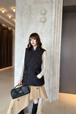 BURBERRY 버버리 패딩조끼 60928068