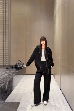 LOUIS VUITTON 루이비통 투피스 60928081