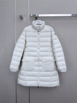 MONCLER 몽클레어 패딩 60921081
