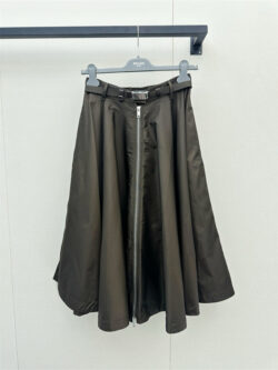 PRADA 프라다 치마 61012061