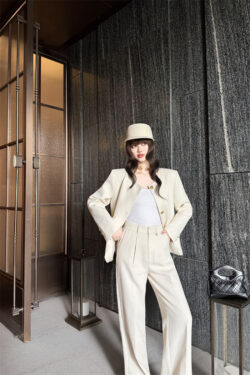 CHANEL 샤넬 자캣 61023072