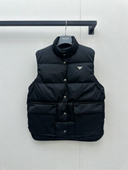 PRADA 프라다 패딩조끼 61012078
