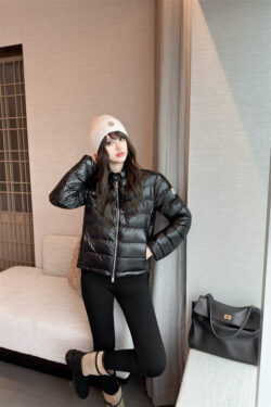 MONCLER 몽클레어 패딩 61023088