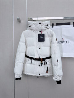 MONCLER 몽클레어 패딩 61028089