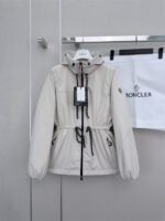 MONCLER 몽클레어 패딩 61028090